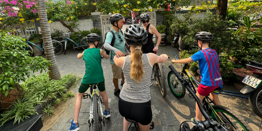 Vi cyklar genom staden