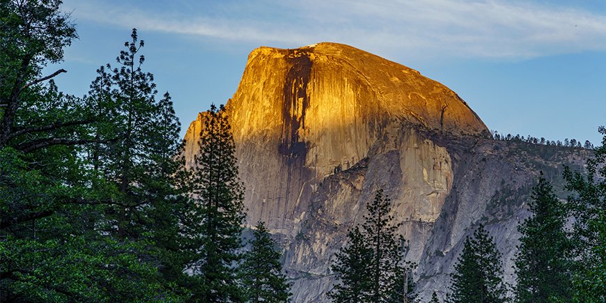 Half Dome i Yosemite National Park i solnedgången