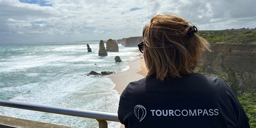 TourCompass-anställd på Great Ocean Road i Australien